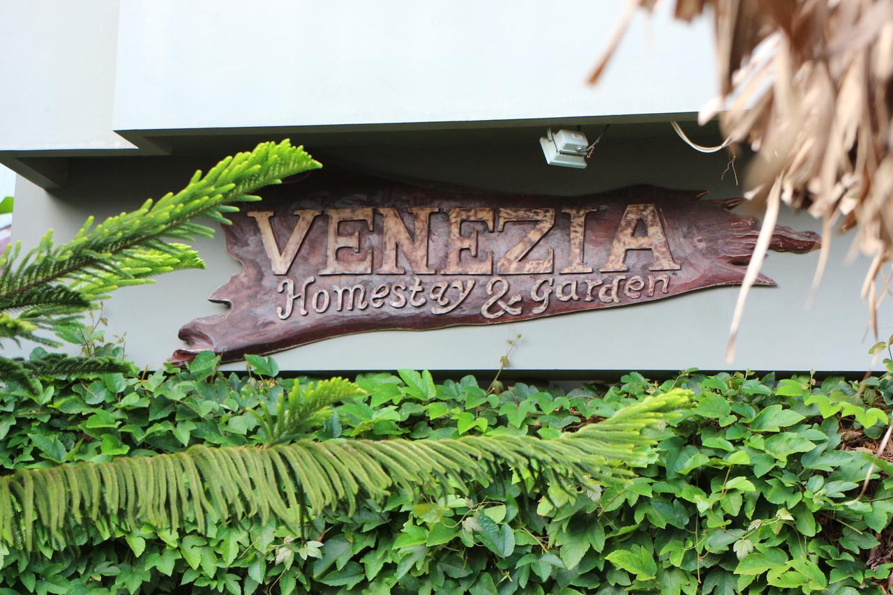 Venezia Homestay And Garden Yogyakarta Extérieur photo