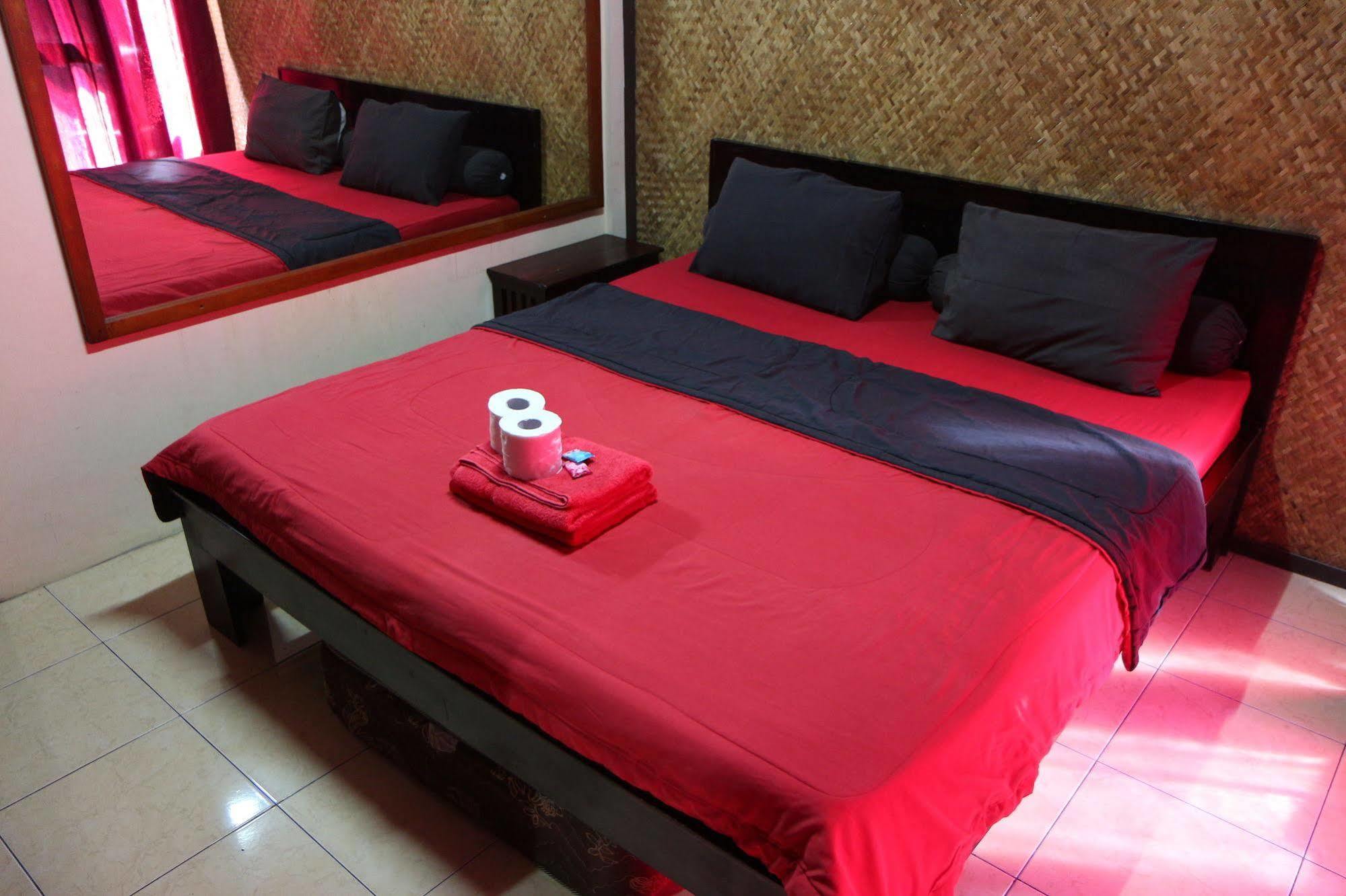 Venezia Homestay And Garden Yogyakarta Extérieur photo