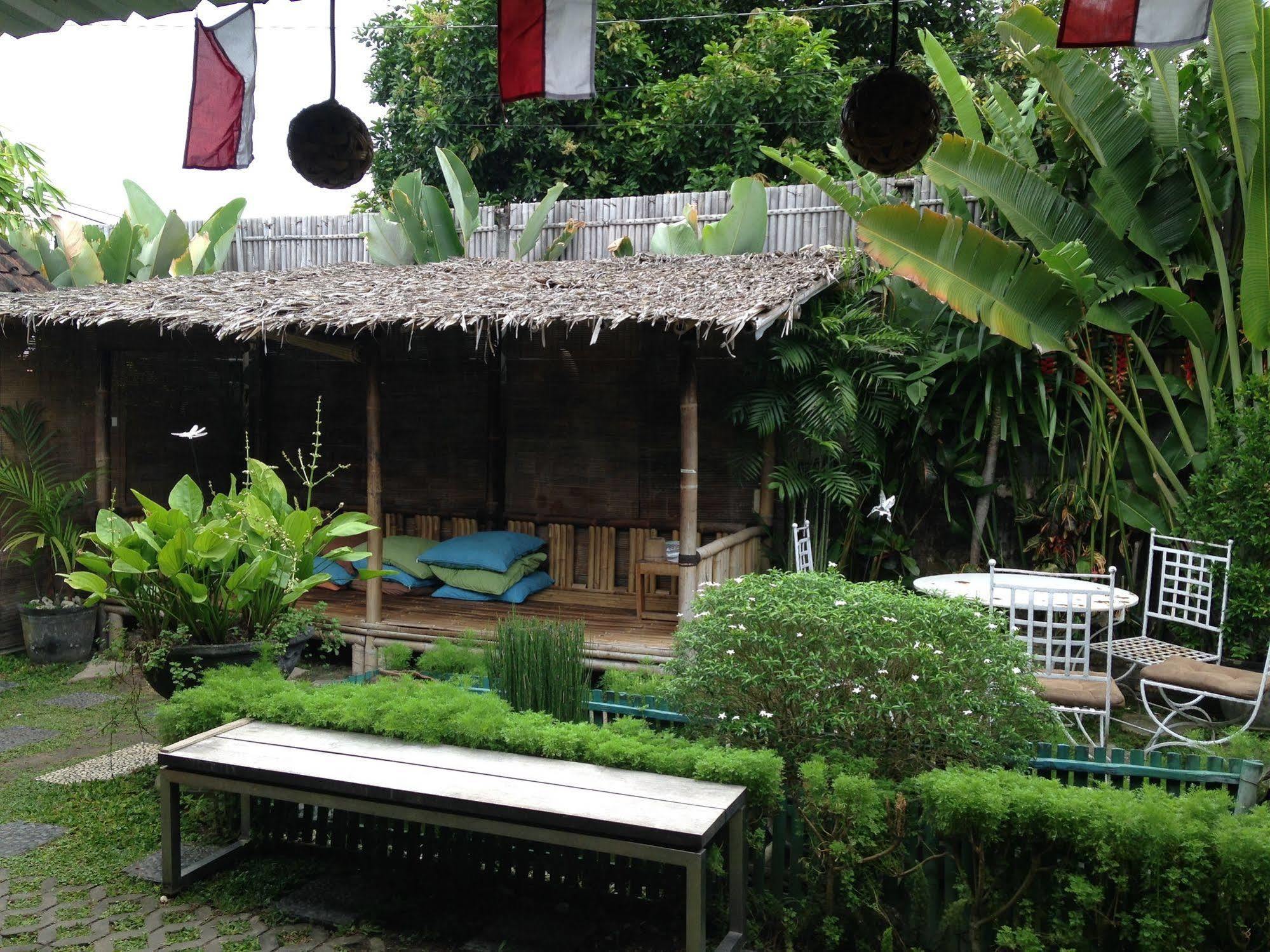 Venezia Homestay And Garden Yogyakarta Extérieur photo