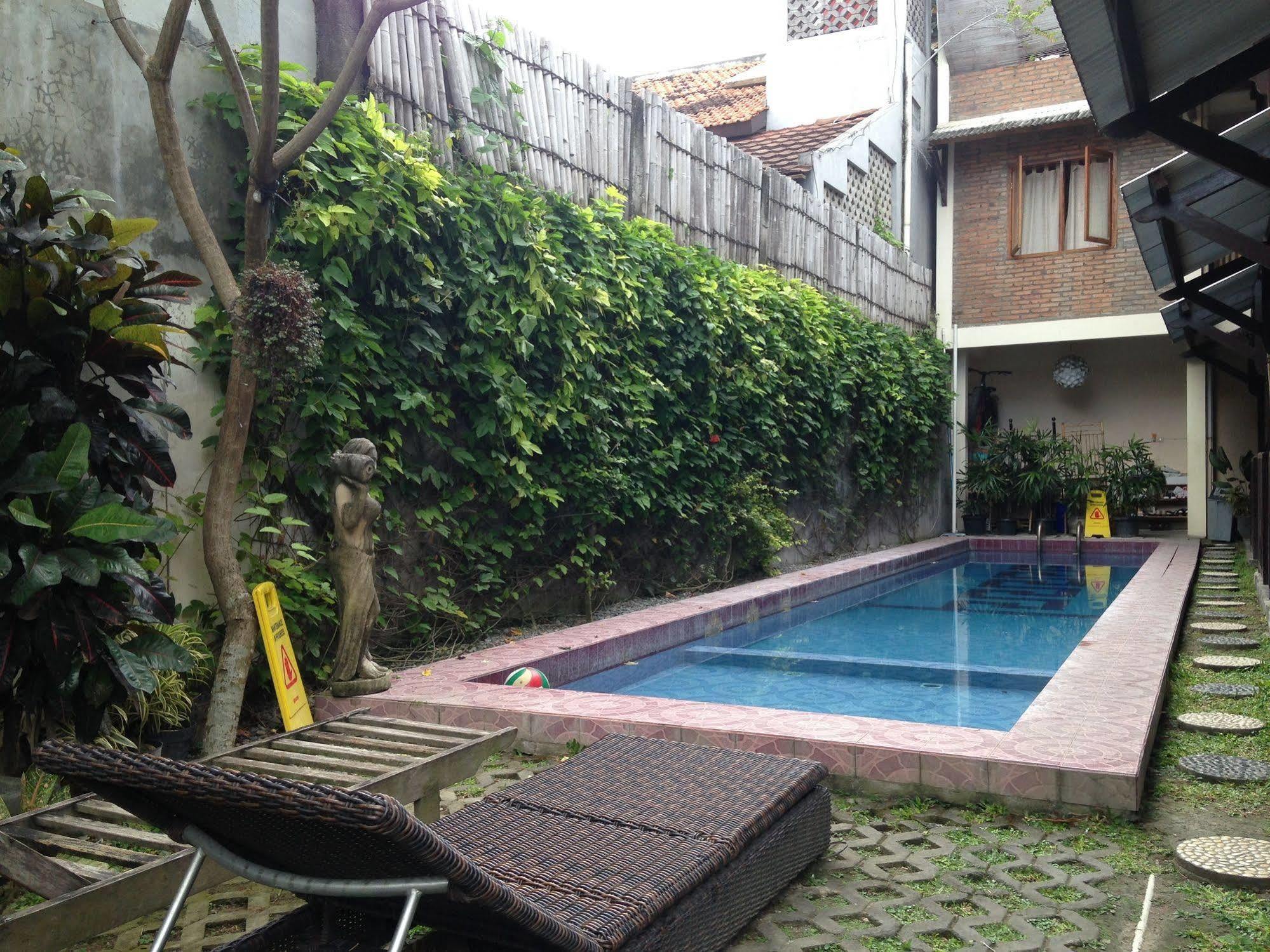 Venezia Homestay And Garden Yogyakarta Extérieur photo